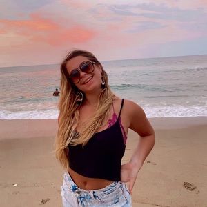 Meet your Posher, Stella